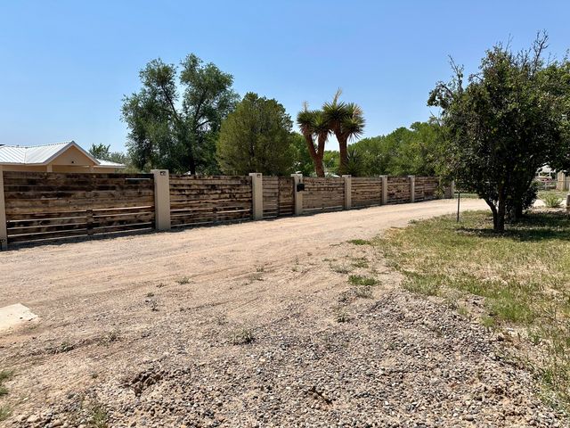 6 Adobe Lane, Peralta, NM 87042