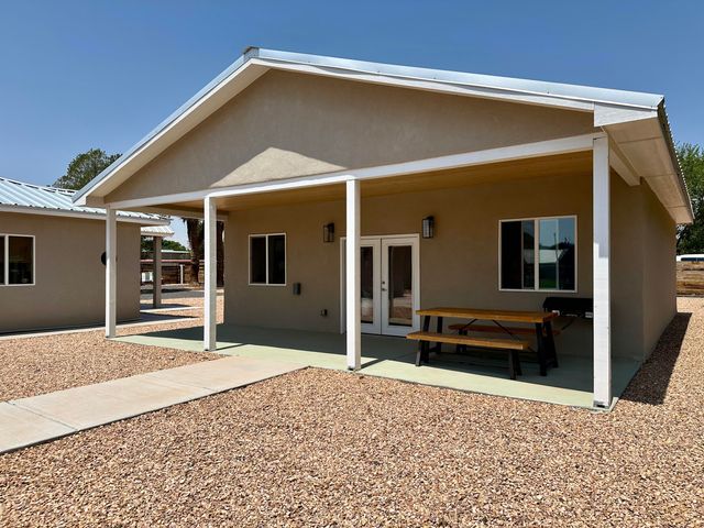 6 Adobe Lane, Peralta, NM 87042