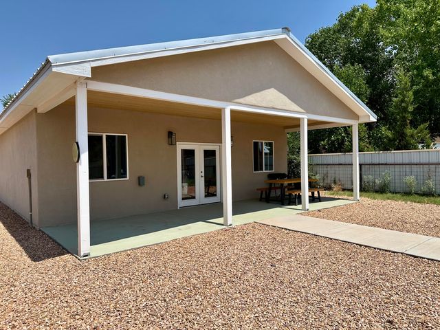 6 Adobe Lane, Peralta, NM 87042
