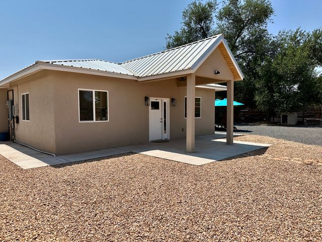 6 Adobe Lane, Peralta, NM 87042