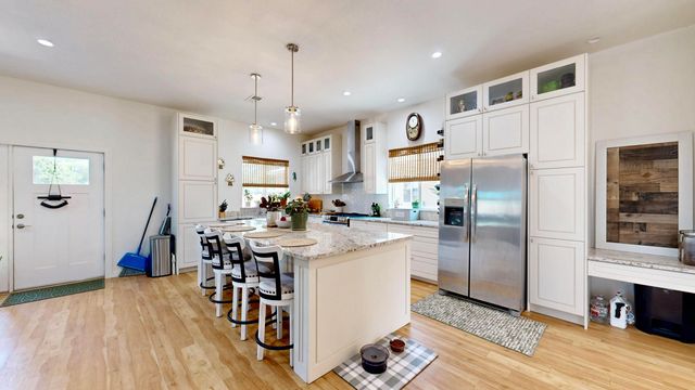6 Adobe Lane, Peralta, NM 87042