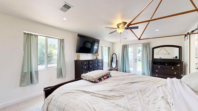 6 Adobe Lane, Peralta, NM 87042