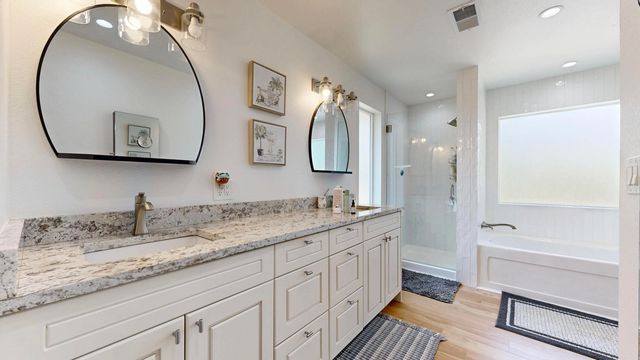 6 Adobe Lane, Peralta, NM 87042