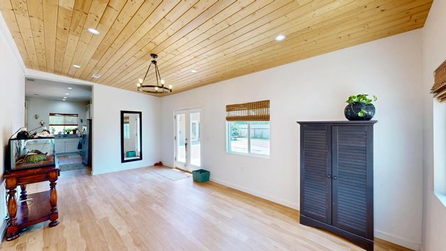 6 Adobe Lane, Peralta, NM 87042