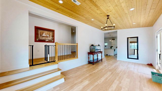 6 Adobe Lane, Peralta, NM 87042