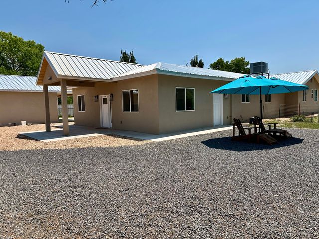 6 Adobe Lane, Peralta, NM 87042