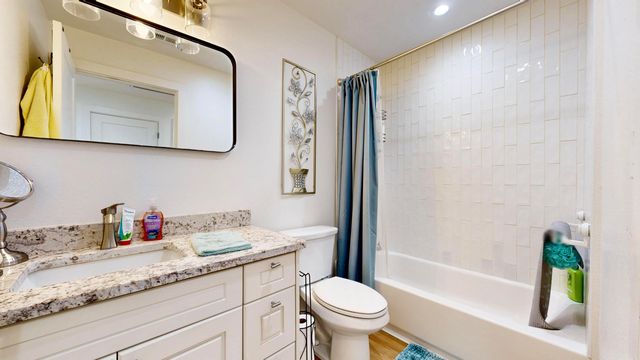6 Adobe Lane, Peralta, NM 87042