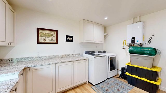 6 Adobe Lane, Peralta, NM 87042
