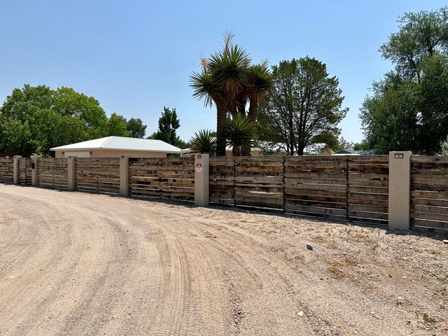 6 Adobe Lane, Peralta, NM 87042