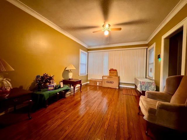 7153 S Artesian Avenue, Chicago, IL 60629