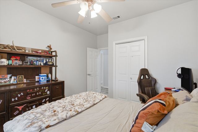 1690 Lawlis Lane, Sanger, TX 76266