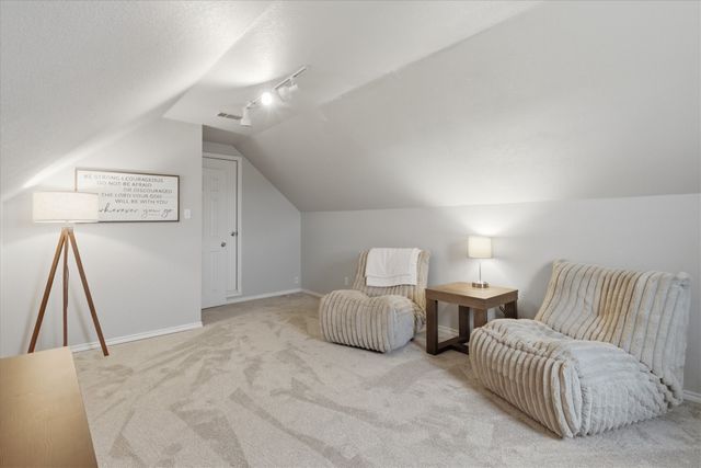 1690 Lawlis Lane, Sanger, TX 76266
