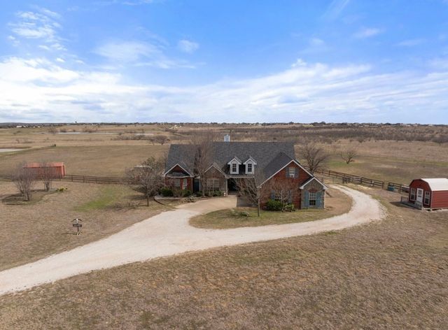 1690 Lawlis Lane, Sanger, TX 76266