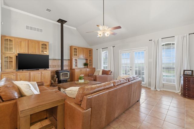 1690 Lawlis Lane, Sanger, TX 76266