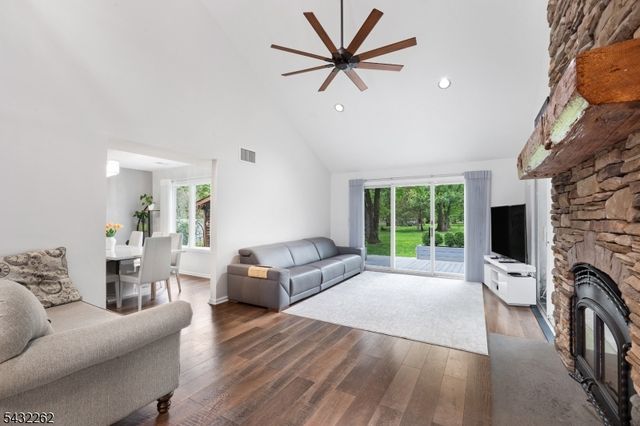 36 Gates Rd, Franklin Twp., NJ 08873