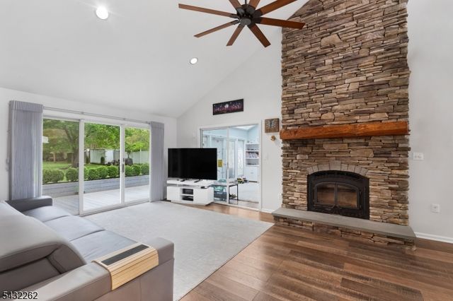 36 Gates Rd, Franklin Twp., NJ 08873