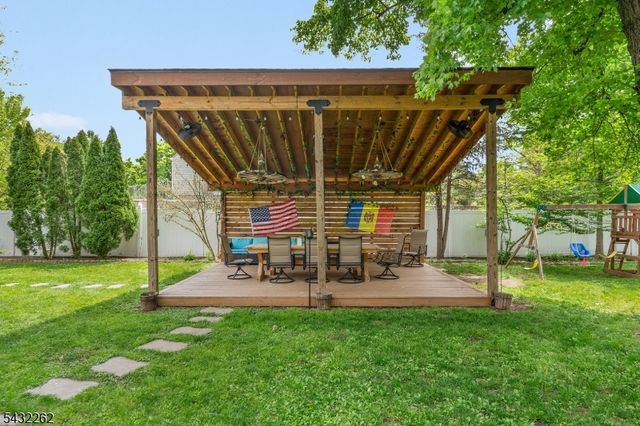 36 Gates Rd, Franklin Twp., NJ 08873