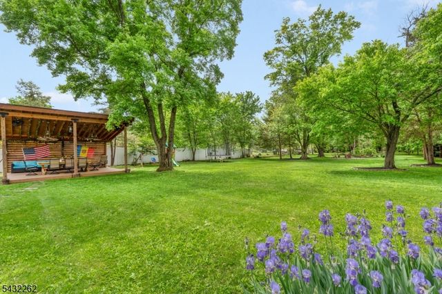 36 Gates Rd, Franklin Twp., NJ 08873