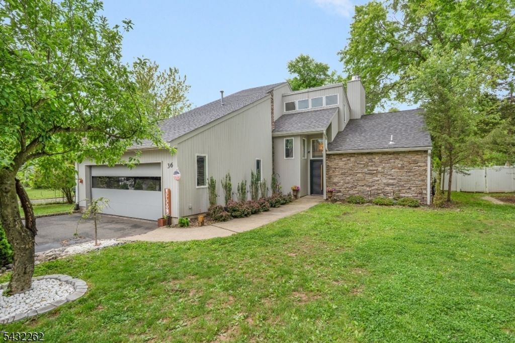 36 Gates Rd, Franklin Twp., NJ 08873