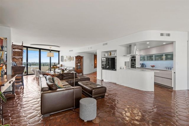 720 NE 69th St 11S, Miami, FL 33138