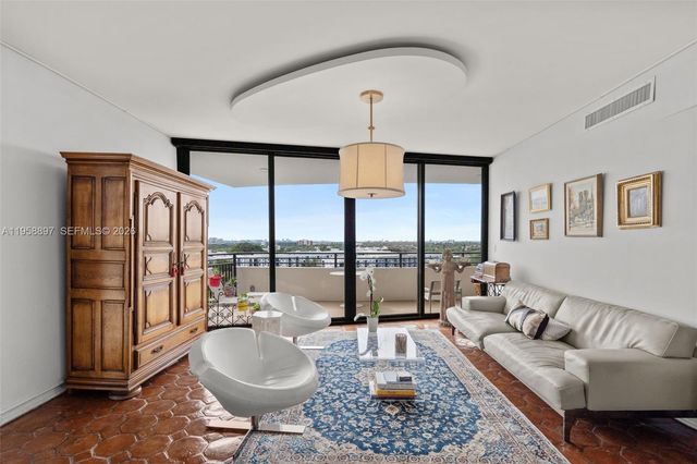 720 NE 69th St 11S, Miami, FL 33138