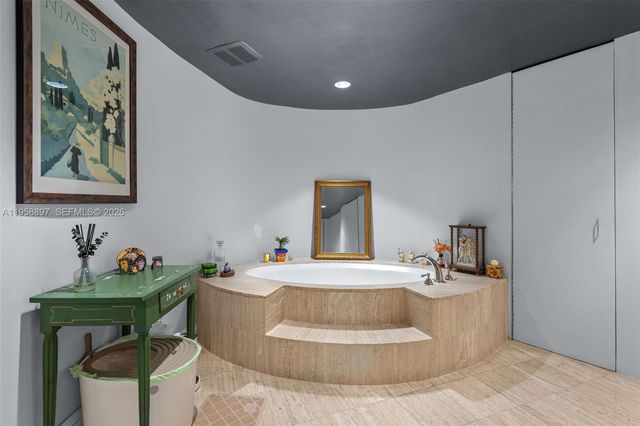 720 NE 69th St 11S, Miami, FL 33138