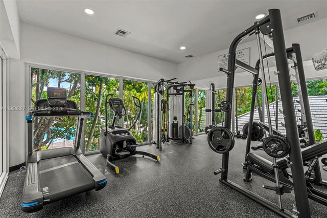 720 NE 69th St 11S, Miami, FL 33138