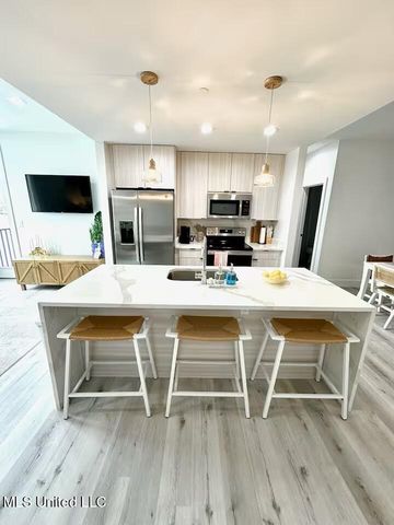 1302 Magnolia Street, 202, Gulfport, MS 39507