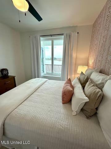 1302 Magnolia Street, 202, Gulfport, MS 39507