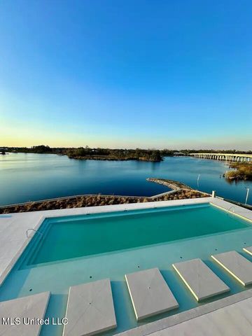 1302 Magnolia Street, 202, Gulfport, MS 39507