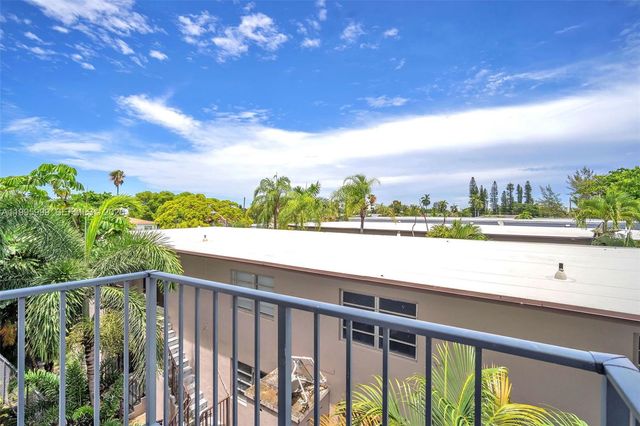 1960 Marseille Dr 304, Miami Beach, FL 33141