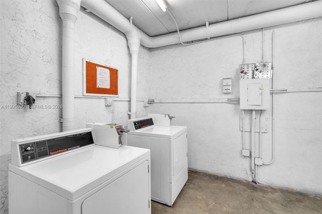 1960 Marseille Dr 304, Miami Beach, FL 33141