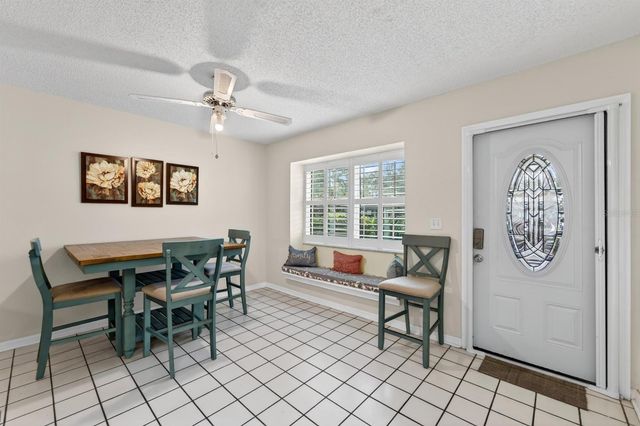 413 LAKE POINT COURT 4-B, Sun City Center, FL 33573