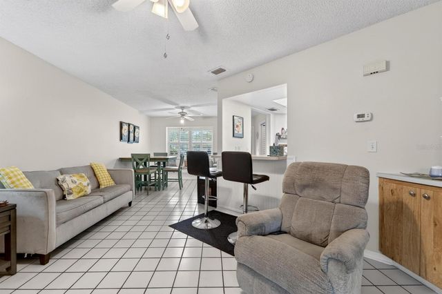 413 LAKE POINT COURT 4-B, Sun City Center, FL 33573