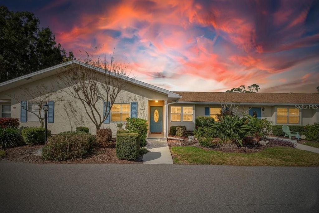 413 LAKE POINT COURT 4-B, Sun City Center, FL 33573