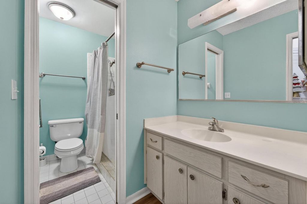 Image 12 of property listing at 413 LAKE POINT COURT 4-B, Sun City Center, FL 33573