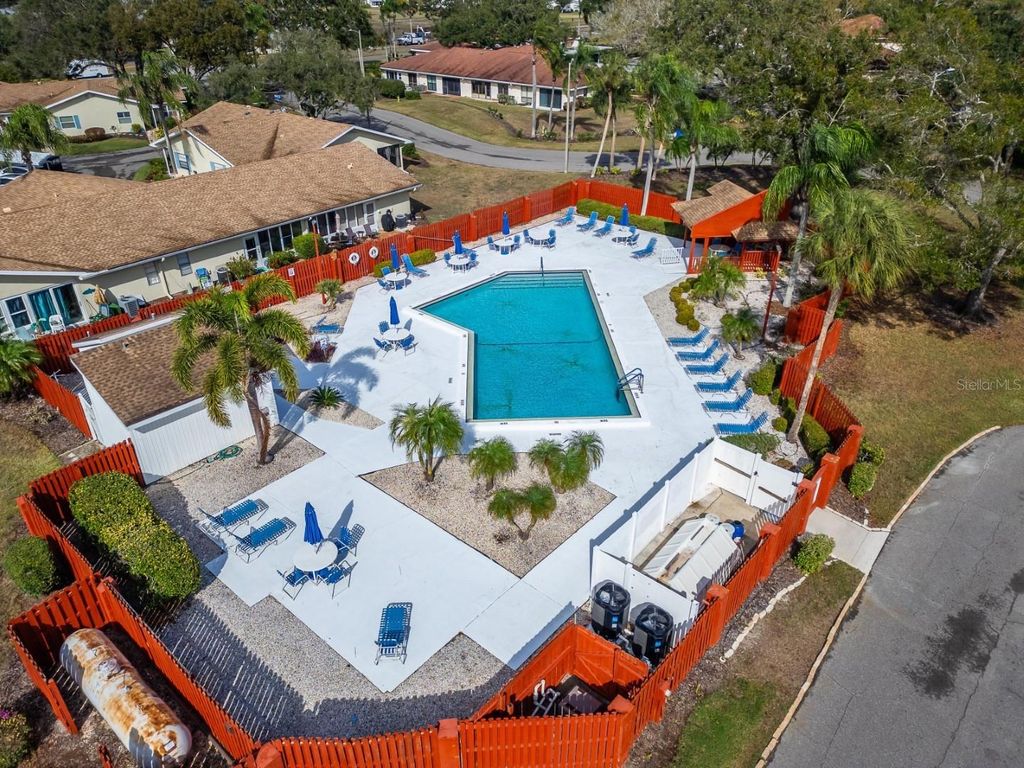 Image 17 of property listing at 413 LAKE POINT COURT 4-B, Sun City Center, FL 33573