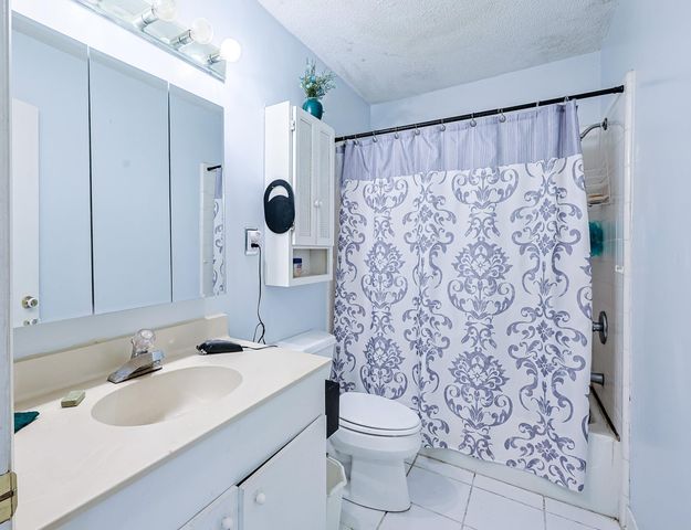 809 66th Ave N Apt D, Myrtle Beach, SC 29572