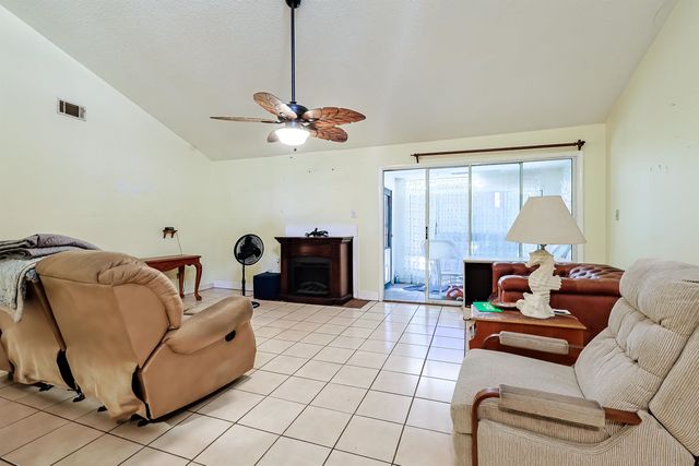 809 66th Ave N Apt D, Myrtle Beach, SC 29572