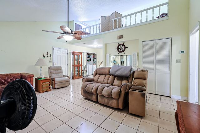 809 66th Ave N Apt D, Myrtle Beach, SC 29572