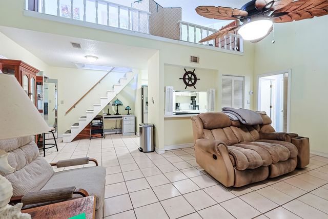 809 66th Ave N Apt D, Myrtle Beach, SC 29572
