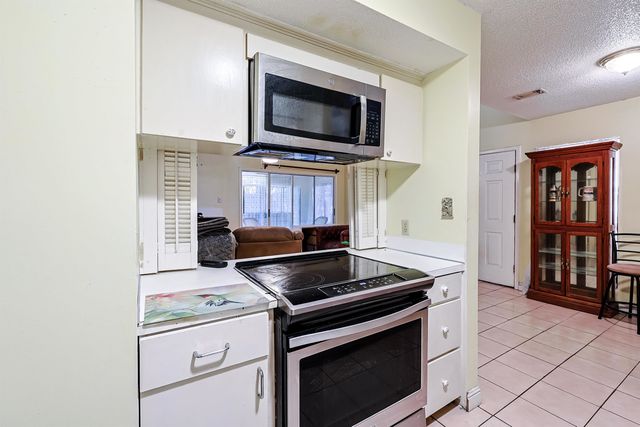 809 66th Ave N Apt D, Myrtle Beach, SC 29572