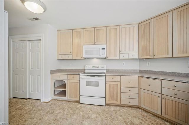 2912 Ryan CT, Virginia Beach, VA 23456