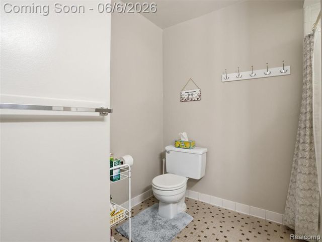 1975 Klingensmith Road 26, Bloomfield Hills, MI 48302