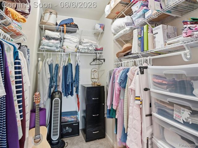 1975 Klingensmith Road 26, Bloomfield Hills, MI 48302