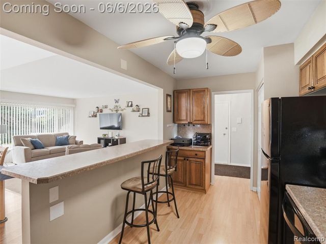 1975 Klingensmith Road 26, Bloomfield Hills, MI 48302