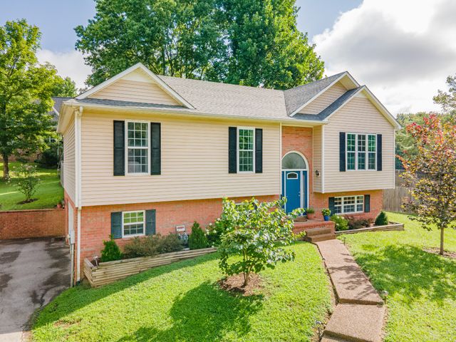 107 Timberland Dr, Columbia, TN 38401