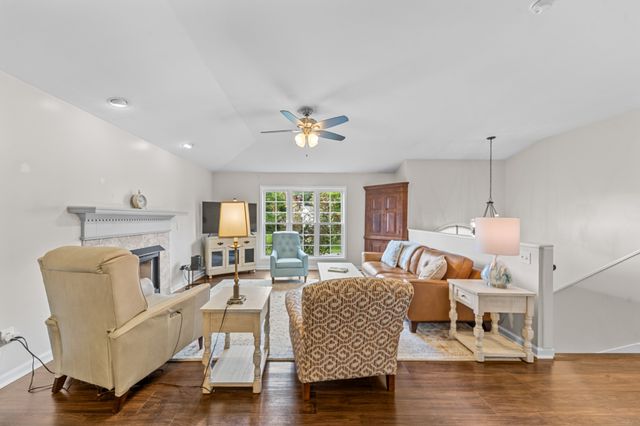 107 Timberland Dr, Columbia, TN 38401