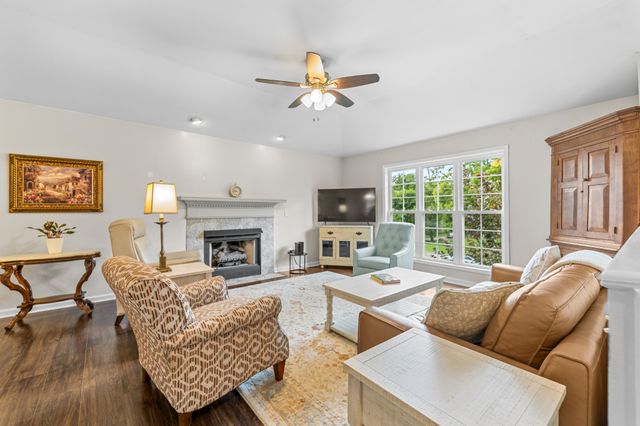 107 Timberland Dr, Columbia, TN 38401