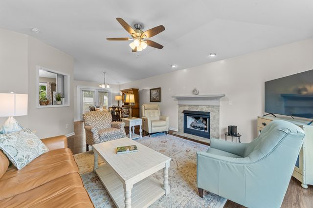 107 Timberland Dr, Columbia, TN 38401